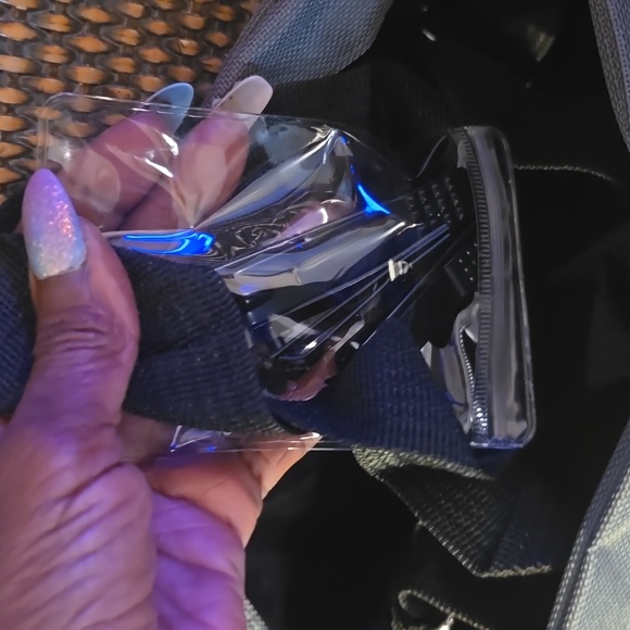 Unisex crossbody - Picture 4 of 6